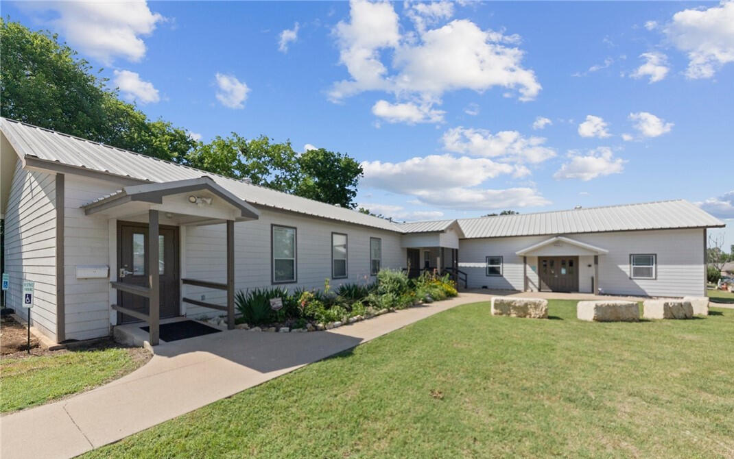 TCF_Building 301 W Avenue F Belton TX 76513